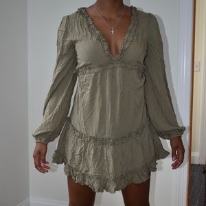 green long sleeve dress